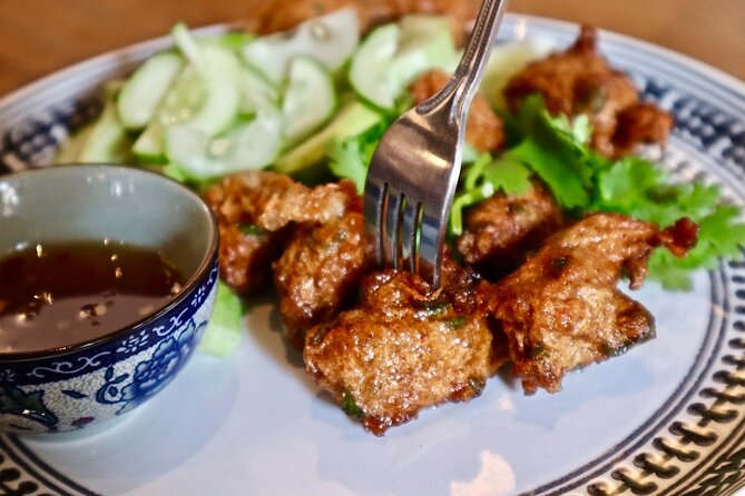 Bangkok by Night Food Tour with 10+ Tastings in Chinatown - Why this Bangkok food tour works