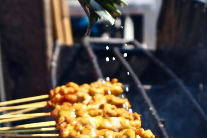 Bangkok by Night Food Tour with 10+ Tastings in Chinatown - Bang Rak and the food between the landmarks