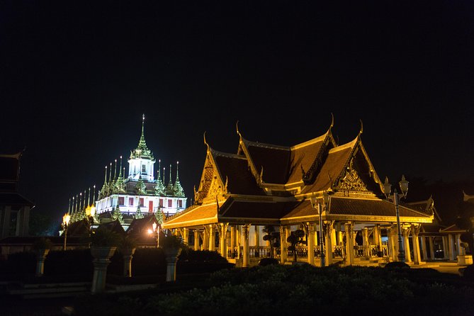 Bangkok by Night: Temples, Markets and Food Tuk-Tuk Tour - Chinatown finishes the evening with dessert