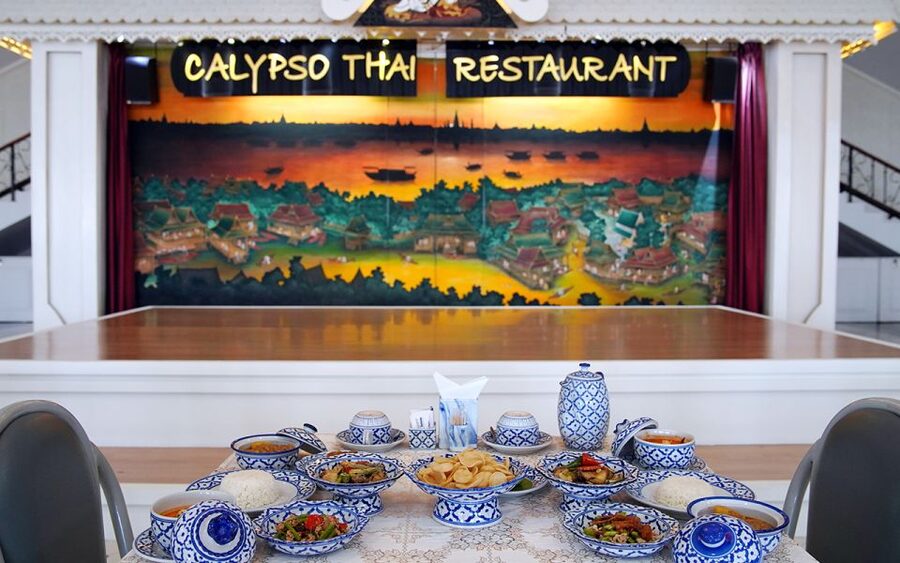 Bangkok: Calypso with Thai Classical Dance - The set dinner and what comes with it