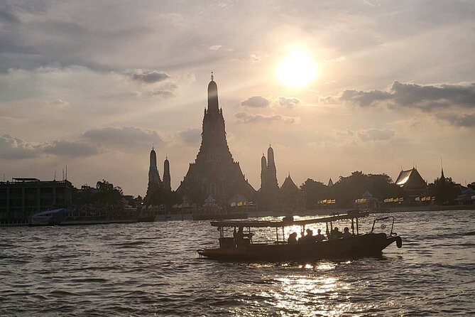 Bangkok Canal Tour: 2-Hour Longtail Boat Ride - Waiting at the canal locks