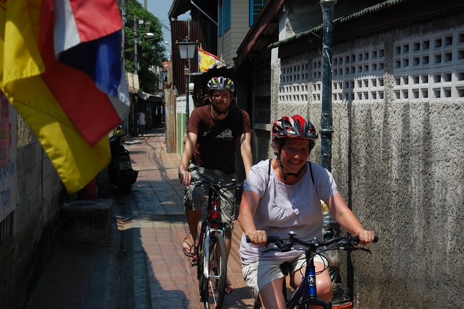 Bangkok Canal Tour by Boat and Bike - Wat Hongrattanaram and a quieter shrine