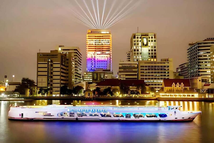 Bangkok: Carnival Dinner Cruise with Free-Flow Beer & Buffet - The route past Bangkok’s night icons