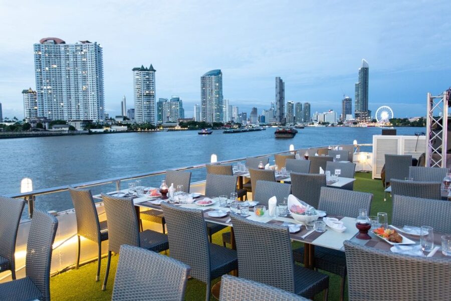 Bangkok: Chao Phraya Alangka Cruise at Icon Siam - Rama VIII Bridge and the return to ICONSIAM