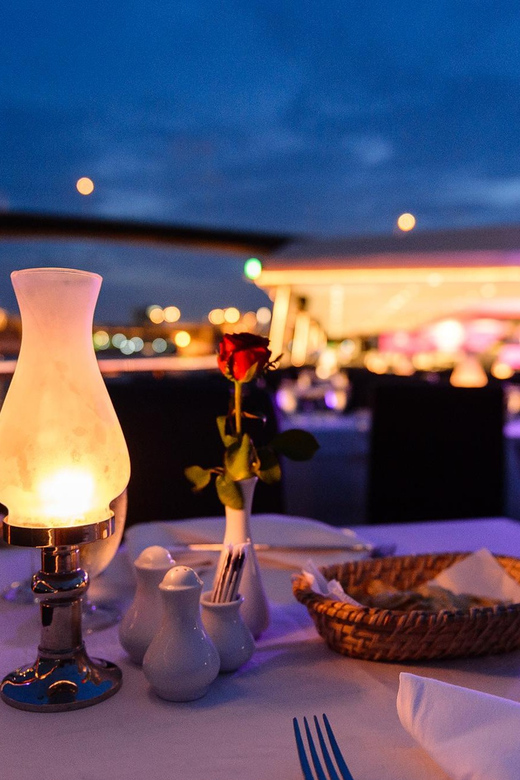 Bangkok: Chao Phraya Princess Dinner Cruise - Music, dancing, and the onboard mood