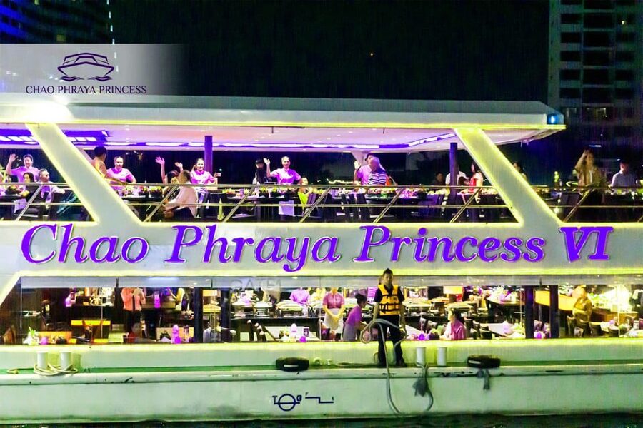 Bangkok: Chao Phraya Princess Dinner Cruise - A buffet built for variety