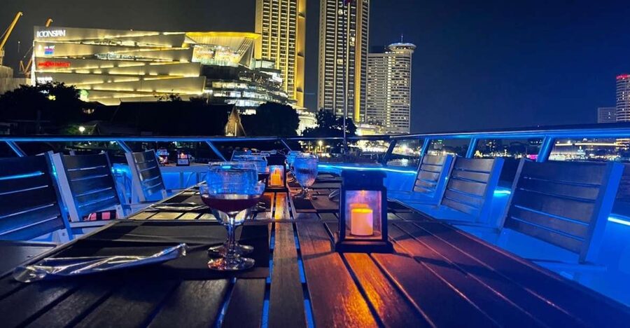 Bangkok: Chao Phraya River Buffet Dinner Cruise - Key points to know before boarding