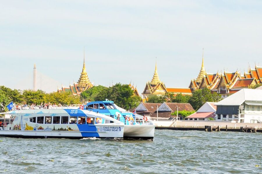 Bangkok: Chao Phraya River Hop-on Hop-off Boat - Starting at Sathorn Pier and getting oriented