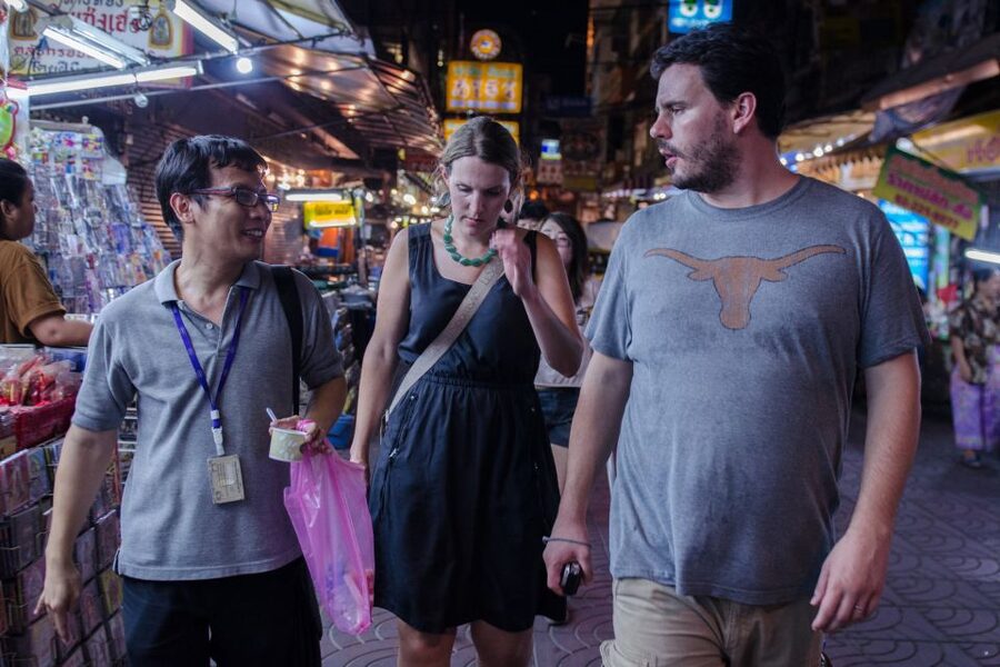 Bangkok: Chinatown Night Food Tour - How much food should you expect?