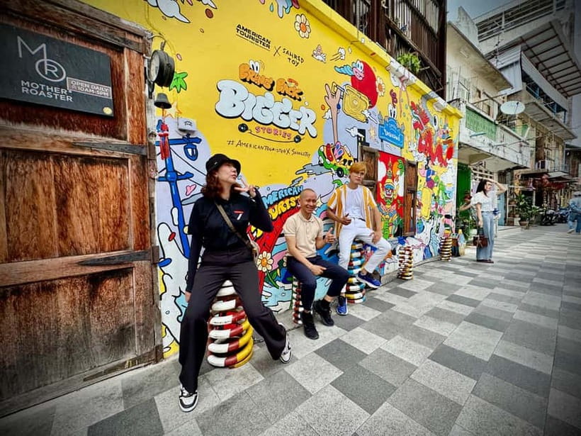 Bangkok: Chinatown & Taladnoi Street Art Guided Walking Tour - Wat Mangkon Kamalawat and Chinatown’s Chinese heart