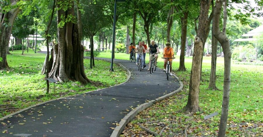 Bangkok: City Culture half-day Bike Tour - Starting on Rama III Road in Yan Nawa