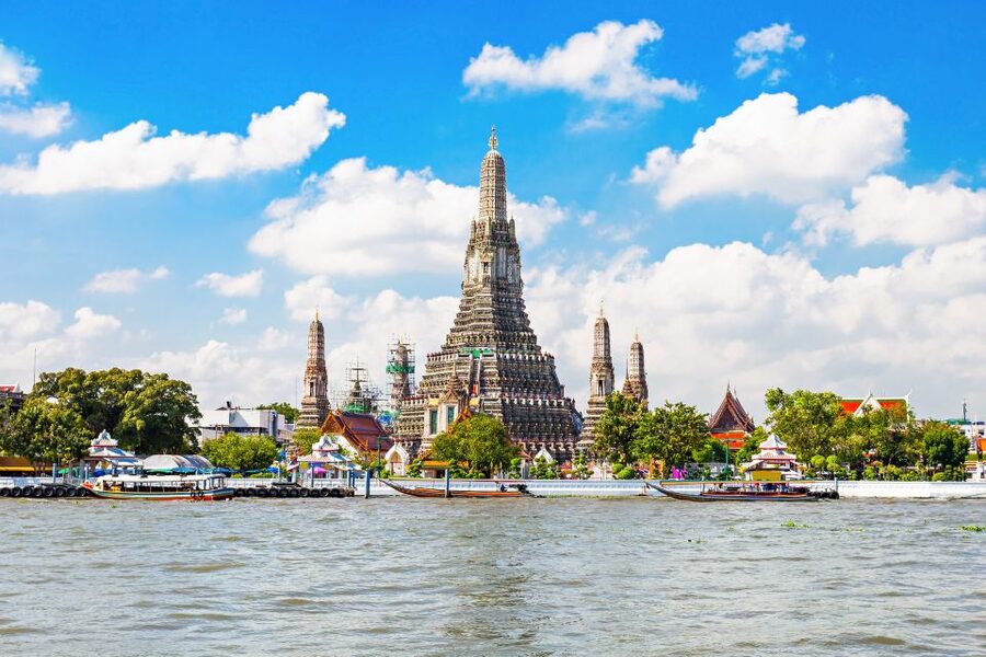 Bangkok: City Highlights Temple and Market Walking Tour - Wat Arun by the Chao Phraya River