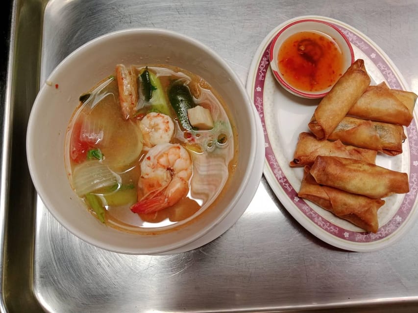 Bangkok: Cook authentic Thai food with Smart Cook - Making curry paste by hand