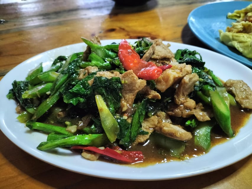 Bangkok: Cook authentic Thai food with Smart Cook - Learning the herbs, spices, and fresh ingredients