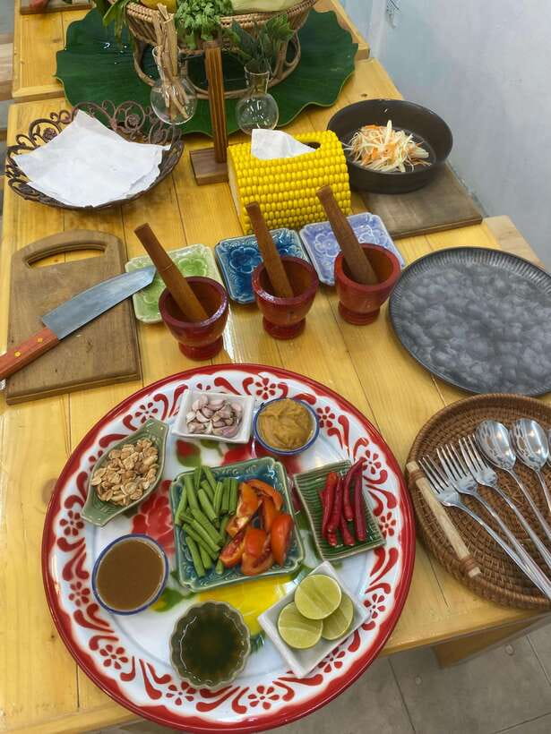 Bangkok Cooking Class : Traditional Thai dishes&Market Trip - The market trip adds real local context