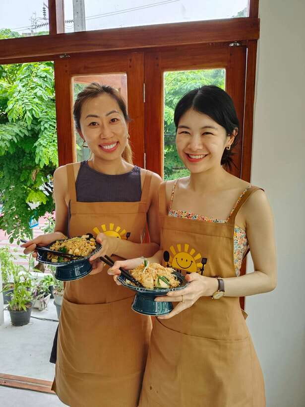 Bangkok: Cooking Class + Tuk Tuk Ride + Market Tour - Practical tips for a smoother class