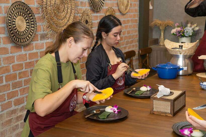 Bangkok: Cooking Class with Market Visit & Tuk Tuk Ride - Key points to know before booking