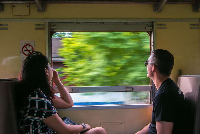 Bangkok: Damnoen Saduak Market and Maeklong Railway Market - Why these two markets work well together