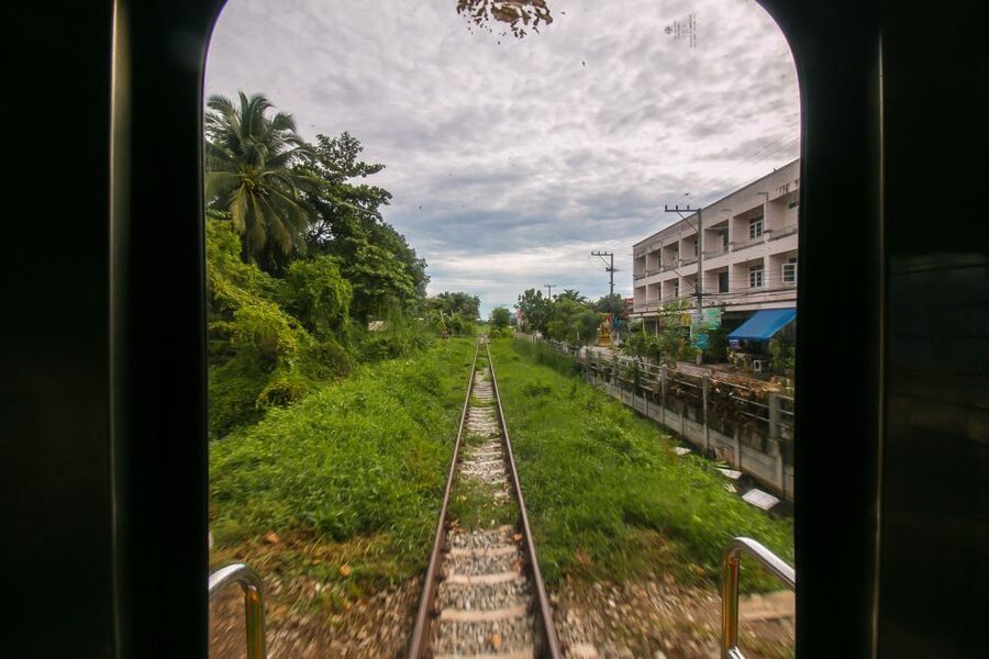 Bangkok: Damnoen Saduak Market and Maeklong Railway Market - How the timing shapes the experience