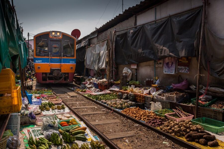 Bangkok: Damnoen Saduak, Train Market & Mahanakhon Day Trip - Meeting near Asoke at 9:00 AM