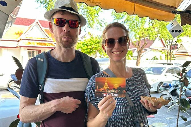 Bangkok Day Tour: Food, Temple & Tuk-Tuk - The guides make the difference
