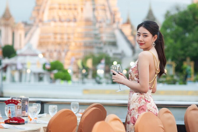 Bangkok Dinner Cruise on the Chao Phraya River - Boarding and finding your seat