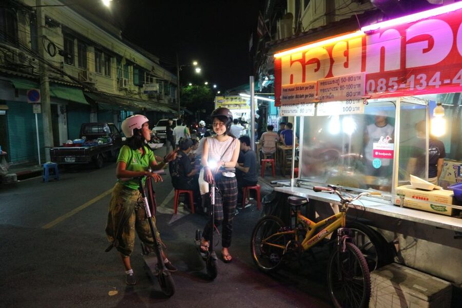 Bangkok: E-Scooter Night Tour with Local Street Food - JP Market and the first taste of local food