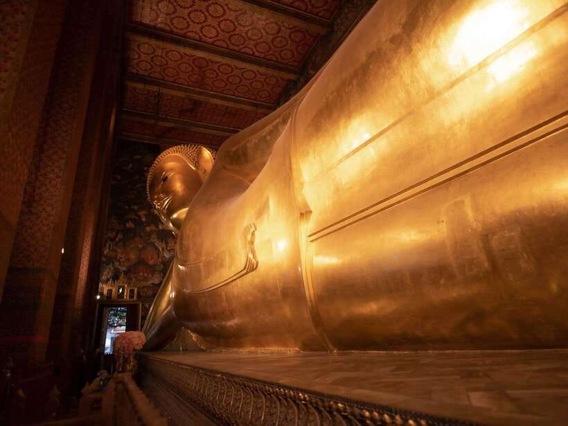 Bangkok: Evening Tour with Wat Arun, Wat Pho & Tuk Tuk Ride - Yaowarat Road and Bangkok’s Chinese quarter
