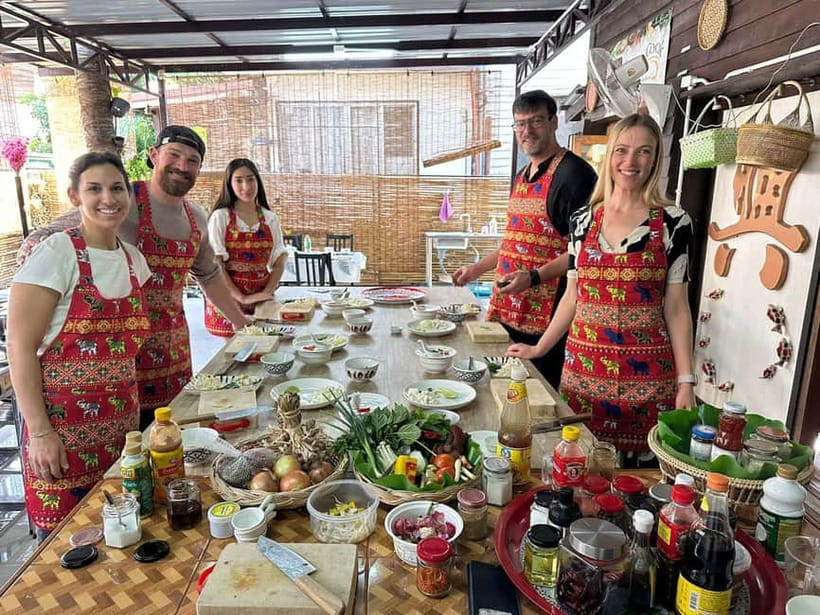 Bangkok: Favourite Thai Flavors Cooking Class by Smart Cook - Key points before you book