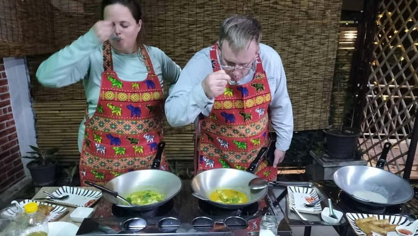 Bangkok: Favourite Thai Flavors Cooking Class by Smart Cook - Finishing with mango sticky rice