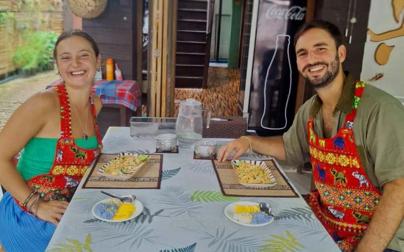 Bangkok: Favourite Thai Flavors Cooking Class by Smart Cook - Why the small group matters