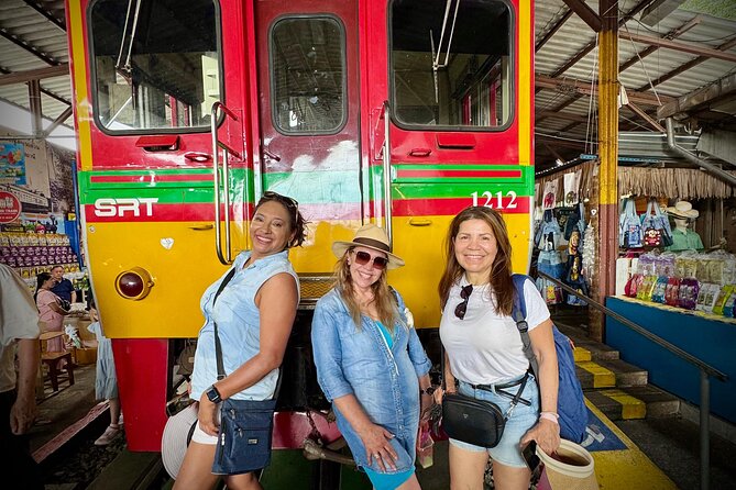 Bangkok: Floating Market and Train Market Experience - The long ride back to MBK Center