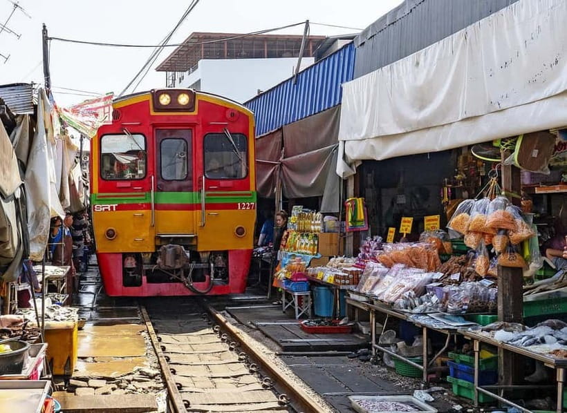 Bangkok: Floating Market & Railway Market with Hotel Pick Up - Key points to know before booking