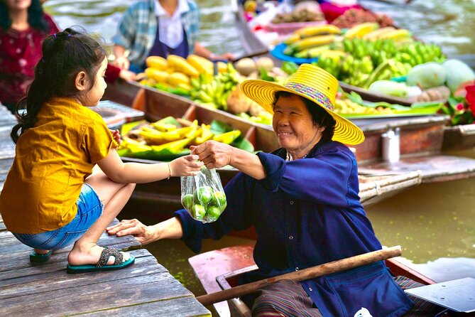 Bangkok: Floating Market & Train Market with Train/Boat ride - Guide quality can make or break the day