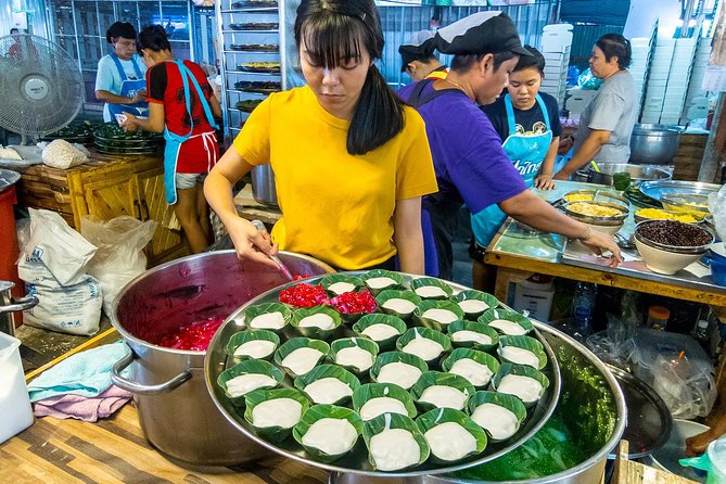 Bangkok Floating Markets and Boat Tour - Who will get the most from this Bangkok outing