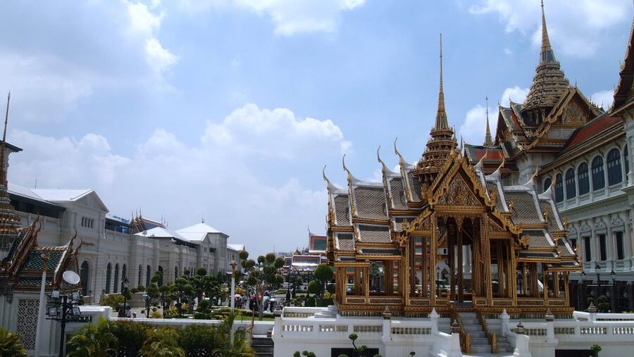 Bangkok: Grand palace and Iconic temple Half-Day Private - The real price and what it buys you