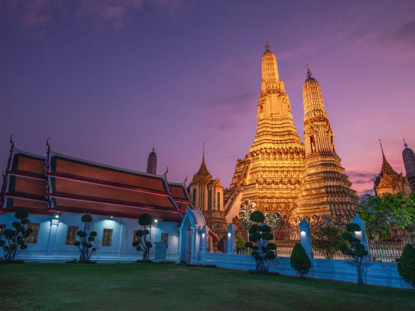 Bangkok: Grand Palace and Wat Arun Guided Walking Tour - The tuk-tuk ride to Tha Tian
