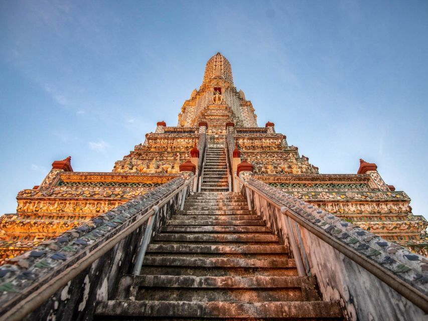 Bangkok: Grand Palace and Wat Arun Guided Walking Tour - Seeing Wat Arun up close