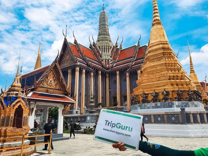 Bangkok: Grand Palace and Wat Phra Kaew Guided Walking Tour - Small drawbacks to keep in mind