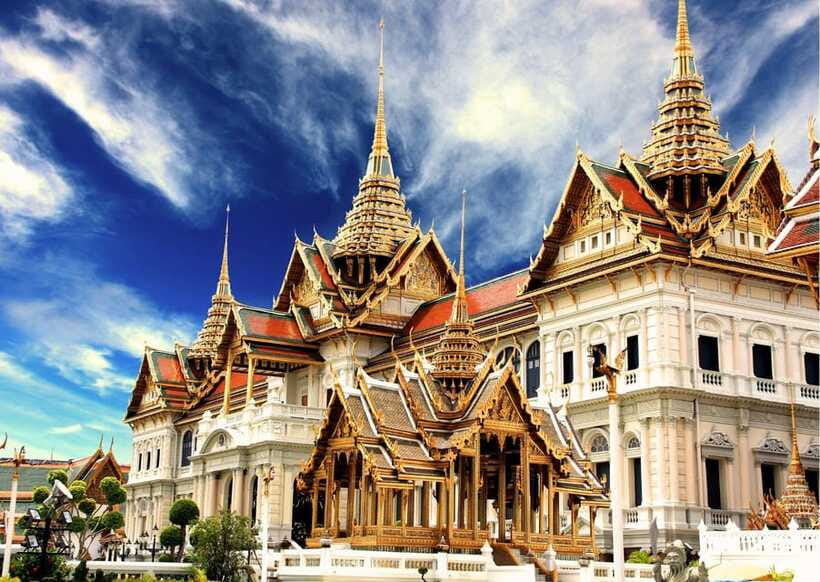 Bangkok: Grand Palace & Emerald Buddha Entry with Audioguide - Khon performance at Sala Chalermkrung Royal Theater