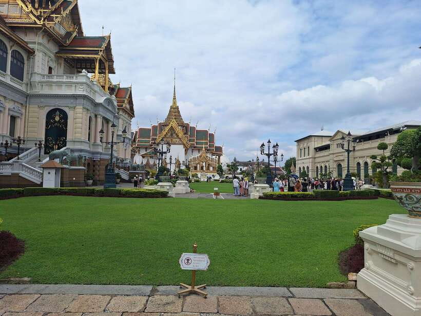 Bangkok Grand Palace & Emerald Buddha Flexible Pass w/ Audio - Walking, clothing, and practical comfort