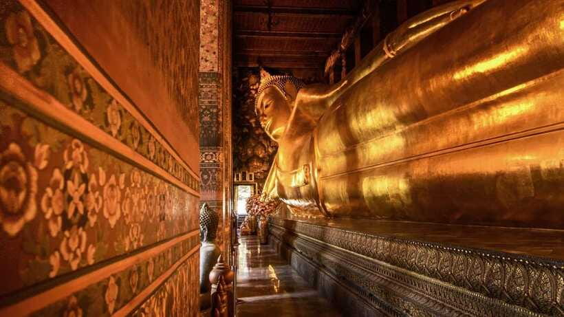 Bangkok: Grand Palace, Wat Pho, and Wat Arun Guided Tour - Guides are the main reason to choose this tour