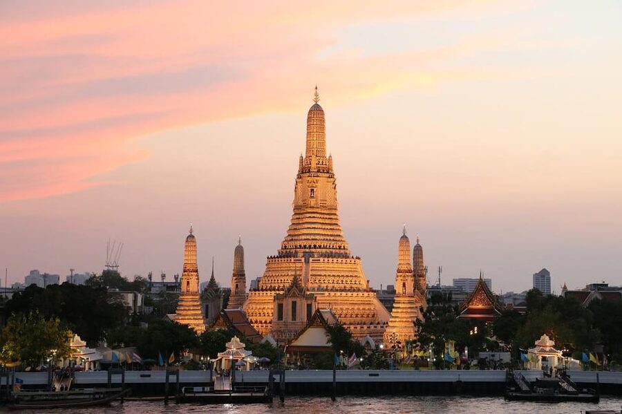 Bangkok: Grand Palace, Wat Pho & Wat Arun Tour in Italian - Who will enjoy this Bangkok temple tour?