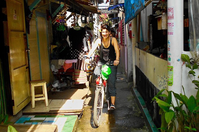 Bangkok Green Oasis 4-Hour Bike Tour with Boat Ride - Elevated paths above the mangroves