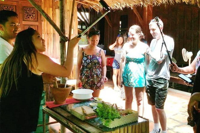 Bangkok Green Oasis Nature Bike Tour - Fresh mango and the option to keep riding
