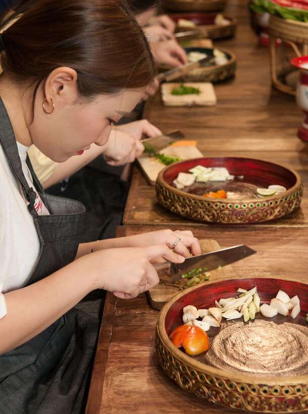 Bangkok: Hands-on Thai Cooking Class and Market Tour - The morning market visit: useful, but keep expectations modest