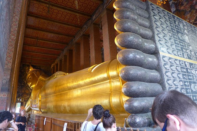 Bangkok Heritage Highlights: Grand Palace & Three Temples Tour - Wat Arun and the river crossing