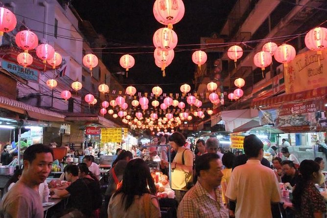 Bangkok Hidden Paths Night Biking Tour with Street-food Meal - Old communities near the temples