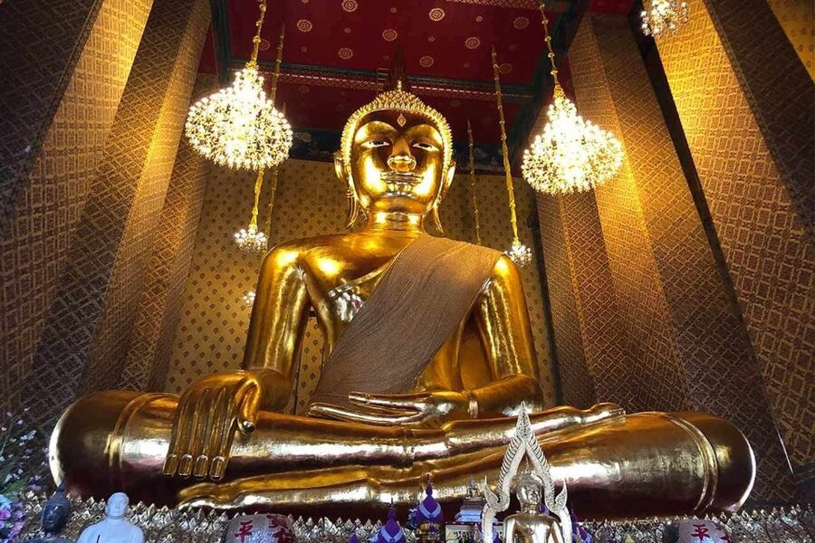 Bangkok: Historical Temples Tour & Hidden Bar at Sunset - Wat Arun with room for photos and free time