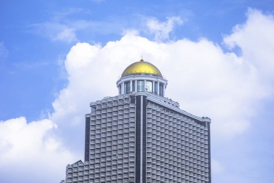 Bangkok: Lebua Rooftop Bar Reservation & Round-Trip Transfer - Why Lebua is such a famous Bangkok night out
